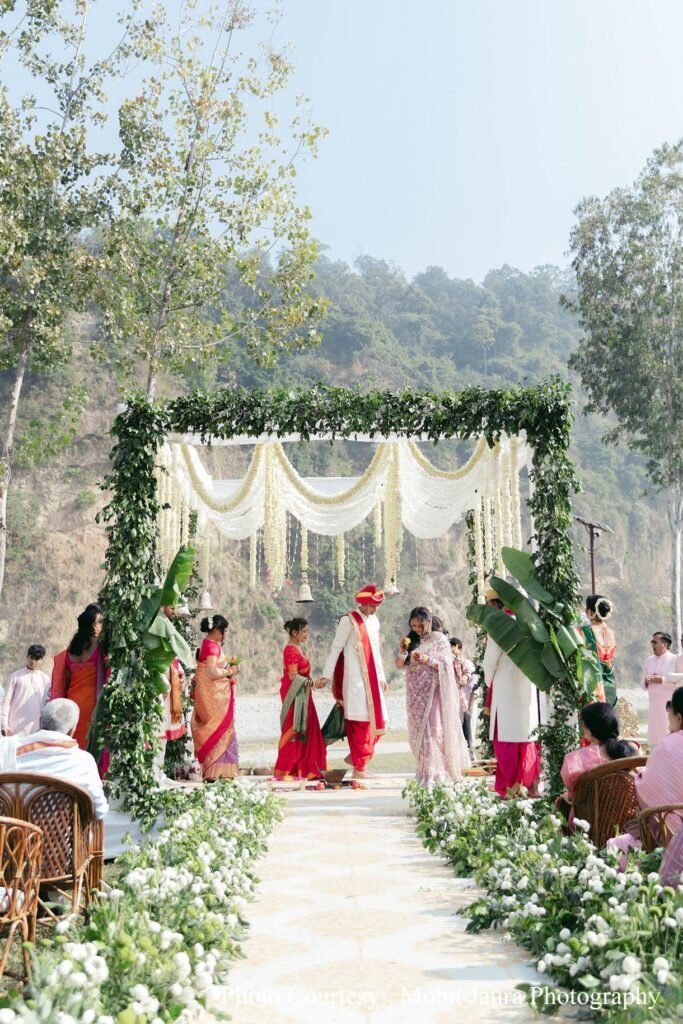 The Floral Knot – Jim Corbett